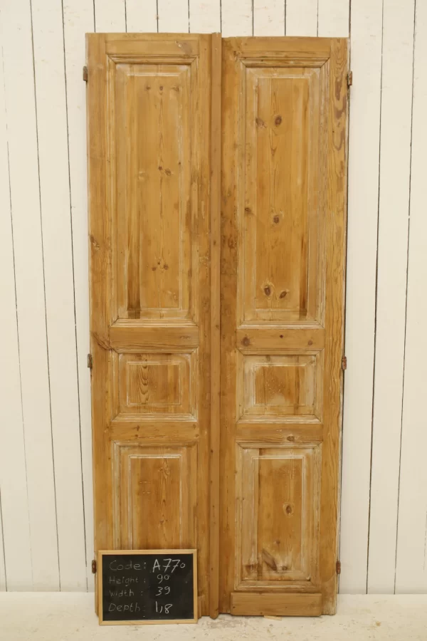 Antique French panel door - lot A770 - Image 2