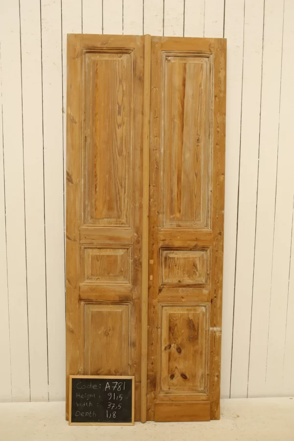 Antique French panel door - lot A781