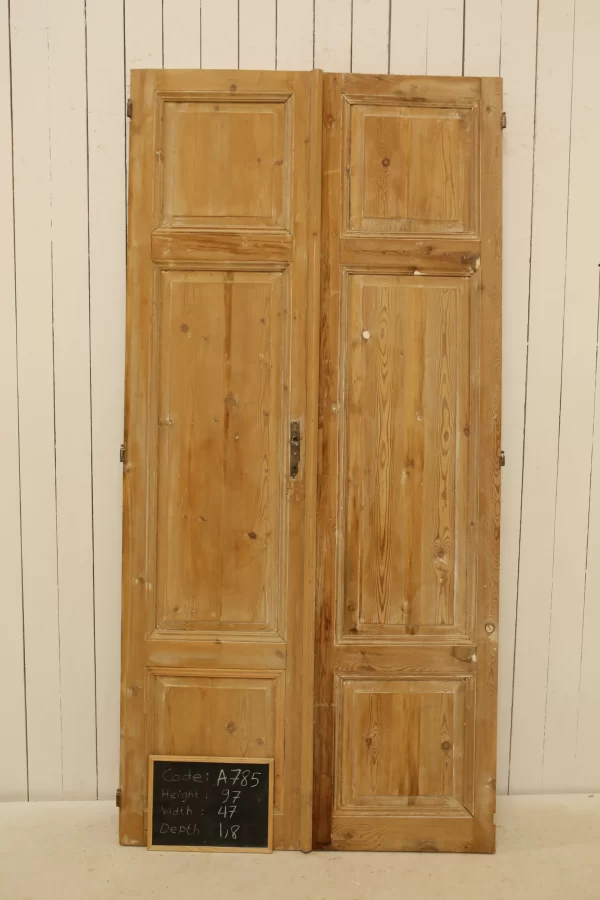 Antique French panel door - lot A785 - Image 2