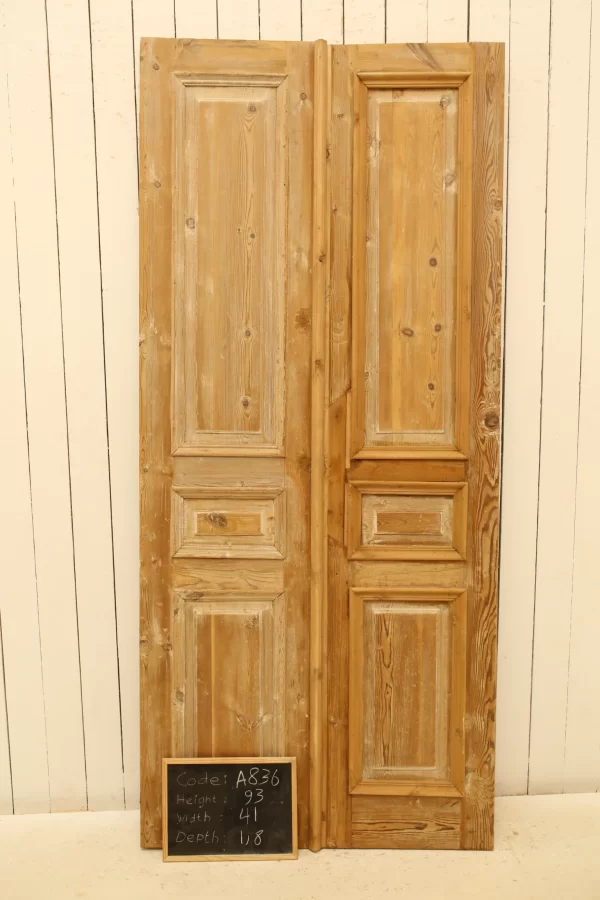 Antique French panel door - lot A836