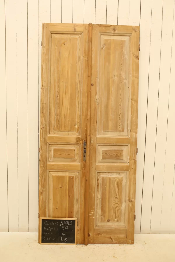 Antique French panel door - lot A843 - Image 2