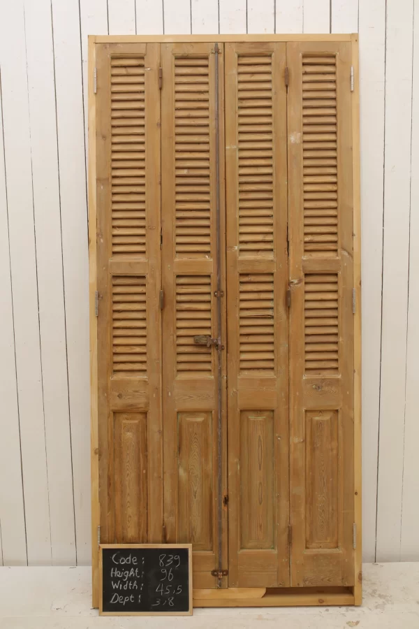 Antique French shutters WITH Frame - lot 839