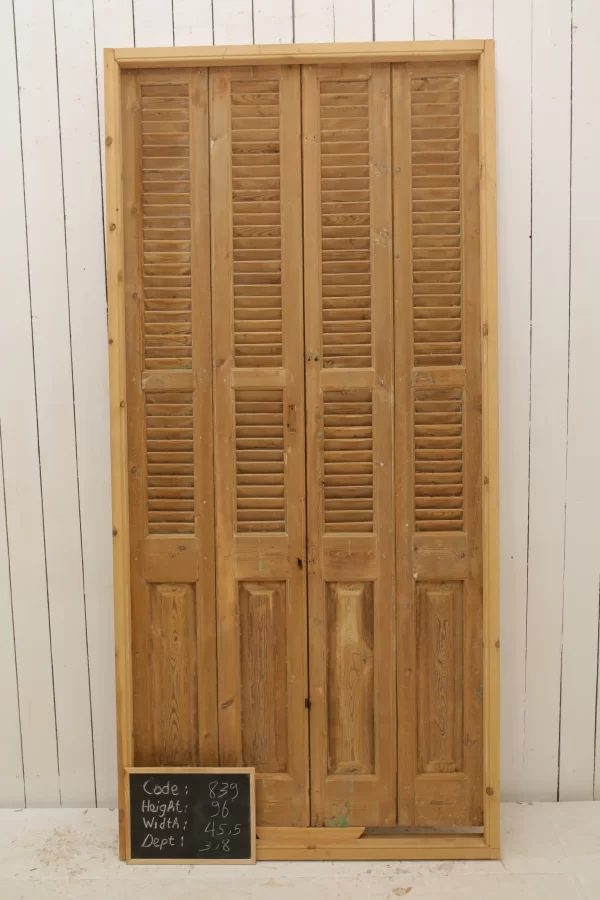 Antique French shutters WITH Frame - lot 839 - Image 2